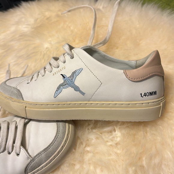 Axel Arigato 1.40MM with blue and silver bird detail. Size 40 EU, 9 US. - Picture 11 of 13